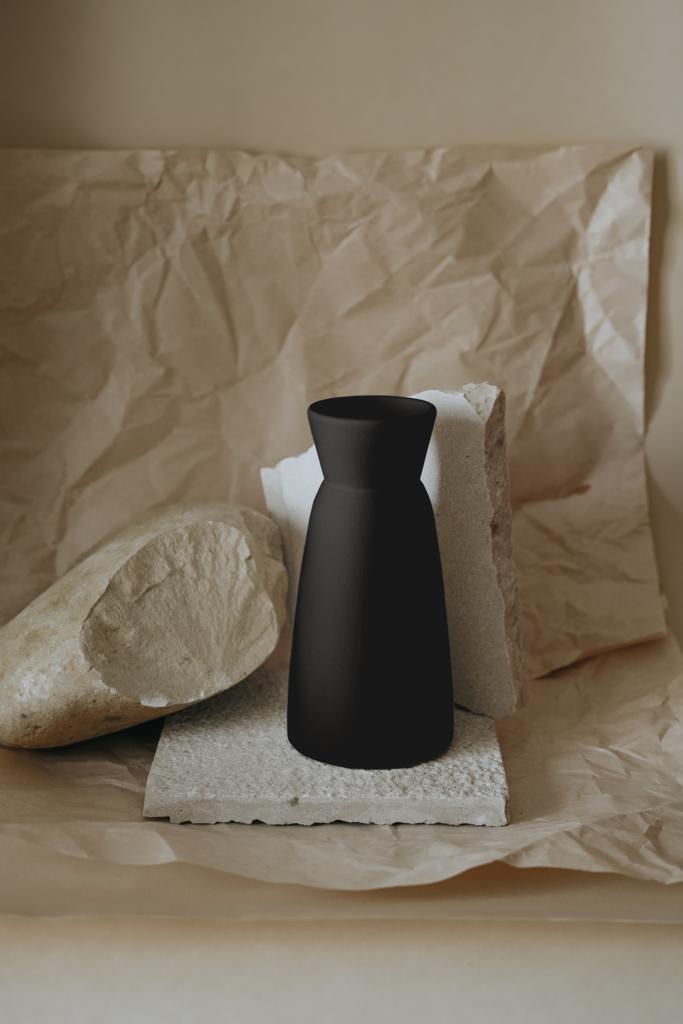 Inra Vase - Black